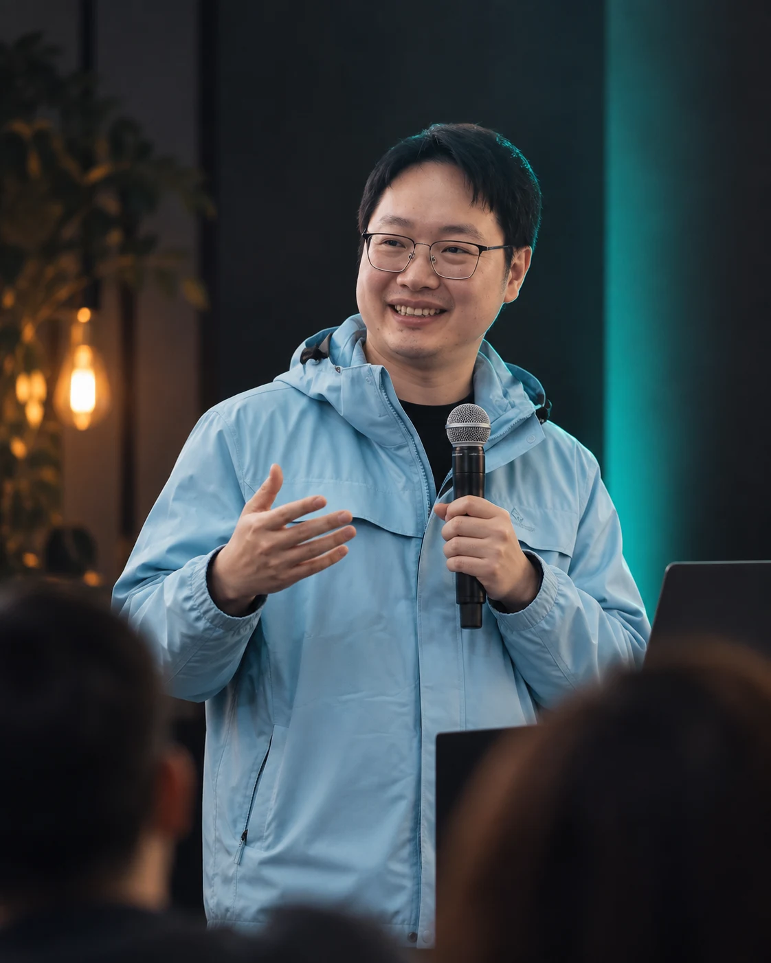 Dr. Chen speaking to founders at the May 2025 NEXTidal event.