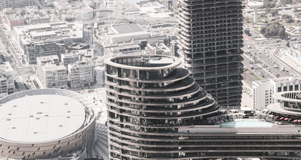 cross-border-expansion-101--organic-vs-inorganic-strategies-for-startups